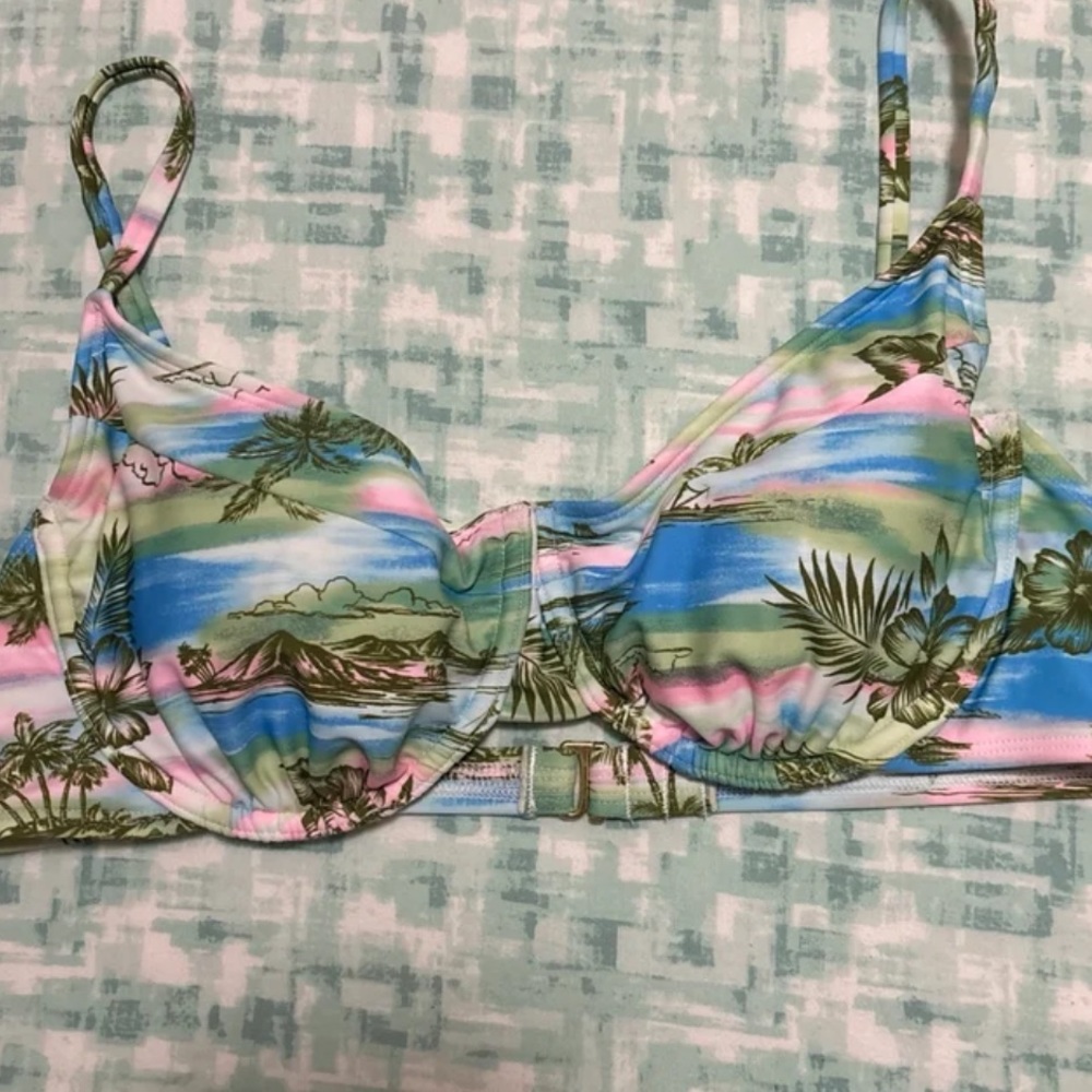 Bikini Top Xhilaration NWT